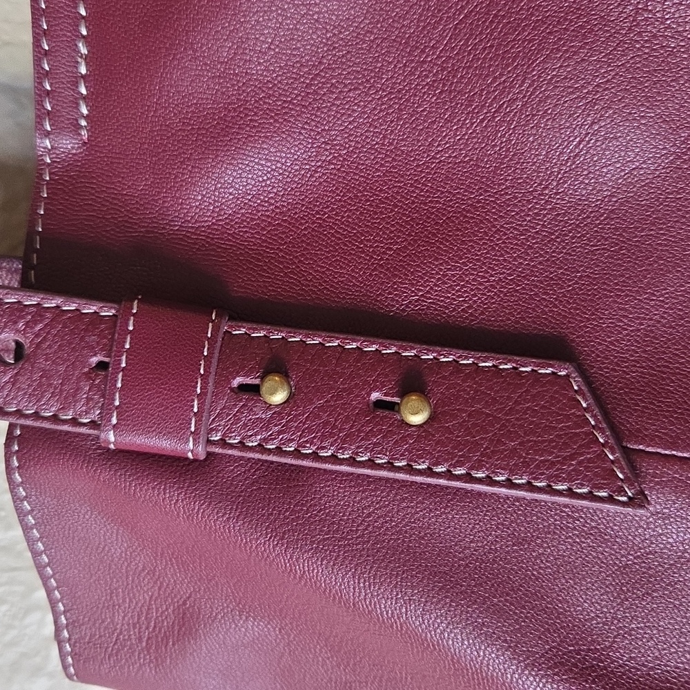 LUCKY BRAND TYRA Elegant Burgundy Leather Tote Bag. - Picture 3 of 9